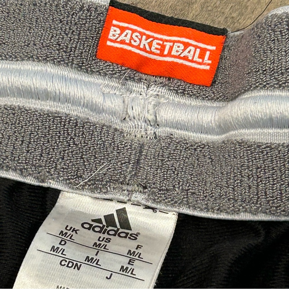 Adidas Basketball Shorts Black Silver Wide Leg Opening Size Medium - Picture 5 of 9